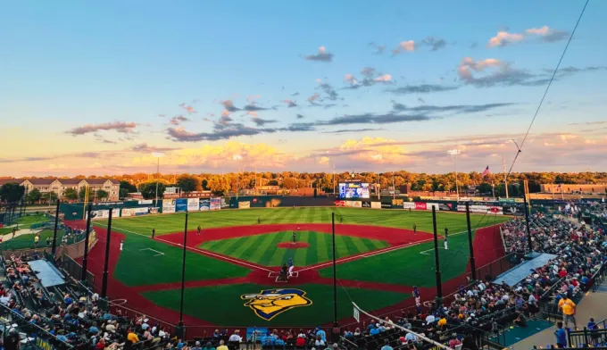 Sioux Falls Canaries vs. Fargo-Moorhead RedHawks